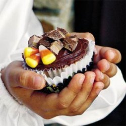 Heavenly Candy Bar Cupcakes