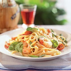 Tomato Fettuccine with Shrimp and Arugula