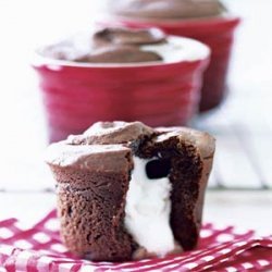 Joe's Molten Marshmallow-Chocolate Cakes