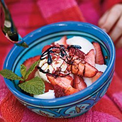 Frozen Yogurt with Strawberries in Balsamic Syrup