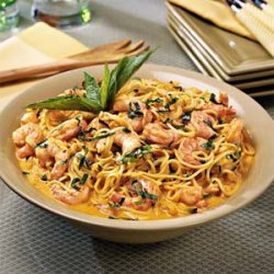 Shrimp with Roasted Red Pepper Cream