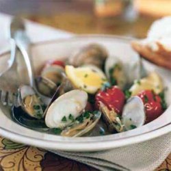 Almejas con Tomates (Clams with Cherry Tomatoes)