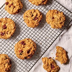Oatmeal Cookies with Orange-Soaked Cranberries