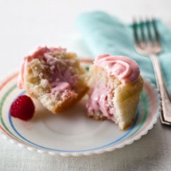 Raspberry Cream Cupcakes