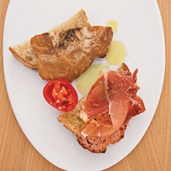 Warm Bread with Tomato and Ham