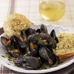 White Wine—Steamed Mussels