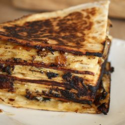 Grilled Tortilla and Onion Cake