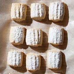 Butter Cookies with Clove Sugar