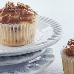 Cranberry Cupcakes with Dulce de Leche Pecan Frosting