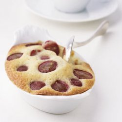 Warm Almond Cakes with Grapes