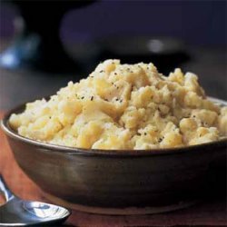 Mashed Potatoes with Roasted Garlic and Rosemary