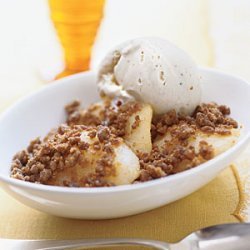 Gingersnap-and-Pear Crumble