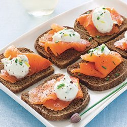 Pumpernickel Toasts with Smoked Salmon and Lemon-Chive Cream