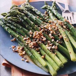 Asparagus with Orange Dressing and Toasted Hazelnuts