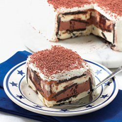 Peanut Butter-Chocolate Cookie Ice Cream Cake