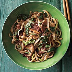 Stir-Fried Rice Noodles with Beef and Spinach