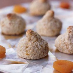 Almond-Apricot Macaroons