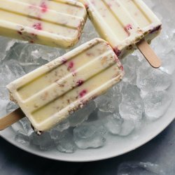Raspberry-Vanilla Parfait Pops