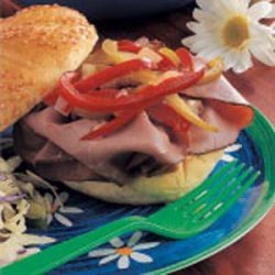 Pepper-Topped Beef Sandwiches