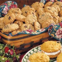 Maple Raisin Oatmeal Cookies