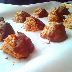 Almond-Chocolate Macaroons