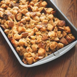 Spinach, Fennel, and Sausage Stuffing with Toasted Brioche