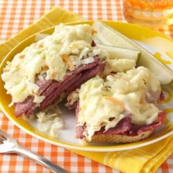 Corned Beef and Coleslaw Sandwiches