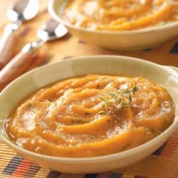 Roasted Garlic and Sweet Potato Soup