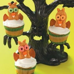 Wide-Eyed Owl Cupcakes