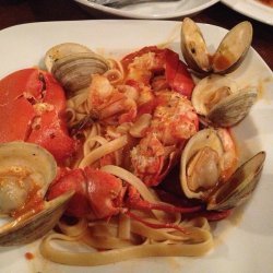 Fettuccine with Red Clam Sauce