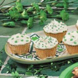 St. Patrick's Day Pistachio Cupcakes