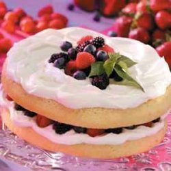 Genoise with Fruit 'n' Cream Filling