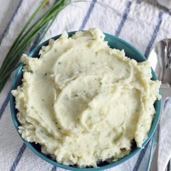 Garlic Mashed Potatoes with Chives