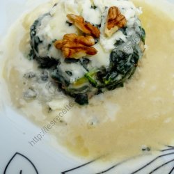 Spinach with Roquefort Cheese