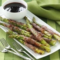Prosciutto-Wrapped Asparagus with Raspberry Sauce