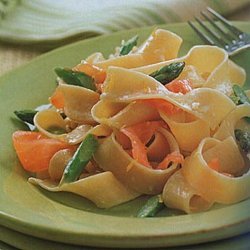 Pappardelle in Lemon Cream Sauce with Asparagus and Smoked Salmon