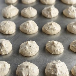Pecan Meringue Cookies