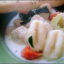 Olive Garden Style Chicken and Gnocchi Soup