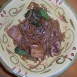 Thai Rice Noodles With Chicken and Asparagus