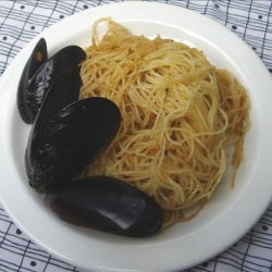 Pasta With Garlic and Oil (Pasta Aglio E Olio)
