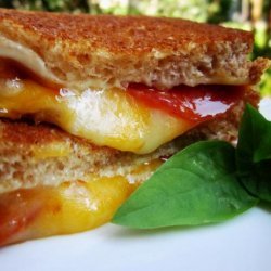 Easy Pepperoni Grill Cheese Sandwiches