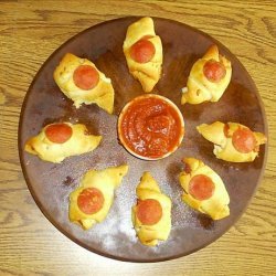 Pepperoni and Cheese Crescent Roll-ups