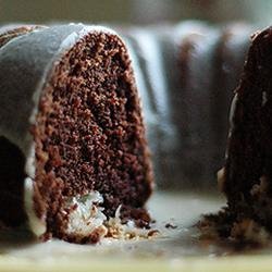 Chocolate Macaroon Tunnel Cake