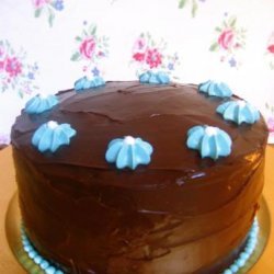 Old Fashioned Chocolate Cake With Glossy Chocolate Icing