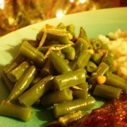 Green Beans With Lemon and Pine Nuts