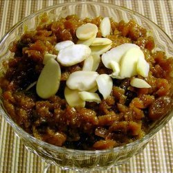 Gajar Halva (Carrot Pudding  -  an Indian Dessert)