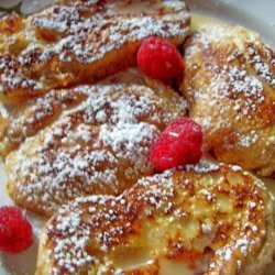 French Toast With Creamy Maple Syrup