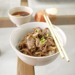 Japanese Beef and Rice Bowl (Gyudon)