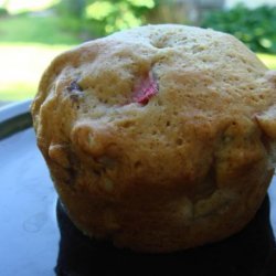 Rhubarb-Pecan Muffins