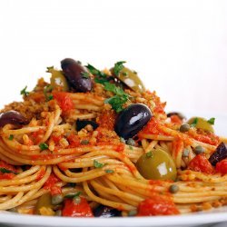Spaghetti & Puttanesca Sauce